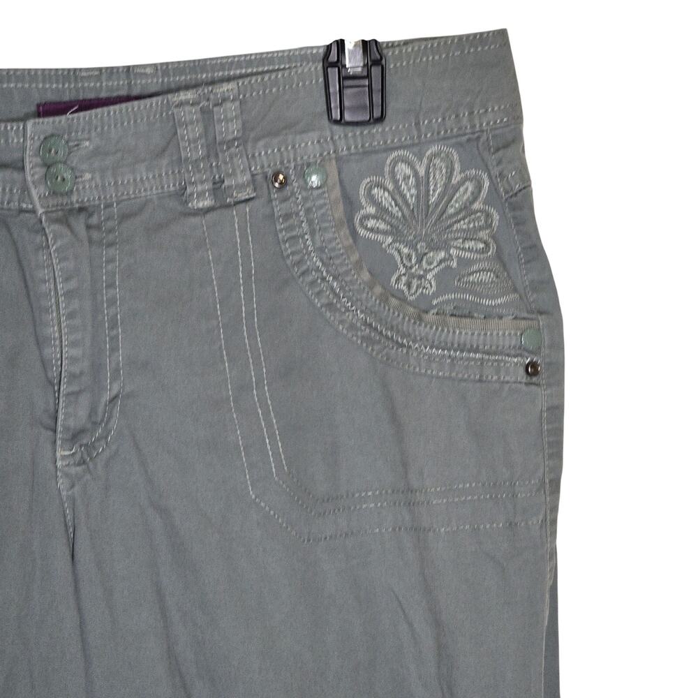Gloria Vanderbilt Womens Sz 10 Olive Floral Embroidered Capri Pant Cinch Pockets - Picture 4 of 8
